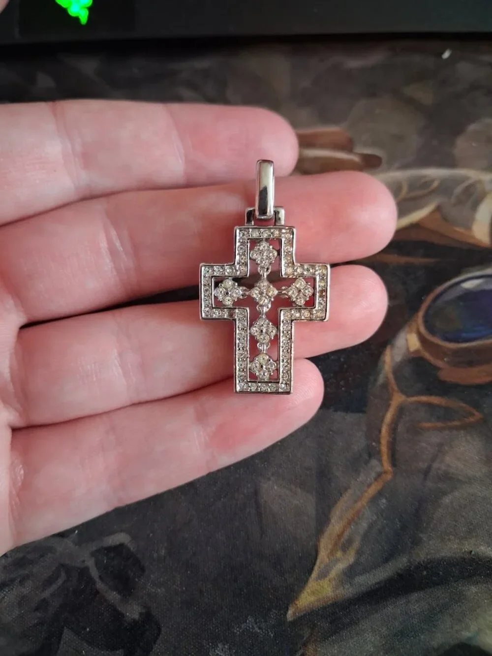 Cross pendant